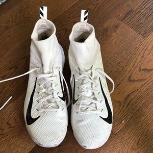 Nike White and Black Athletic Sneakers Turf shoes